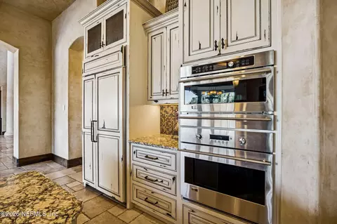 Kitchen - 3533 Crest St, Saint Augustine, FL 32092 photo 5 of 8