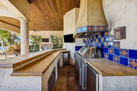 Kitchen - 3533 Crest St, Saint Augustine, FL 32092 photo 8 of 8
