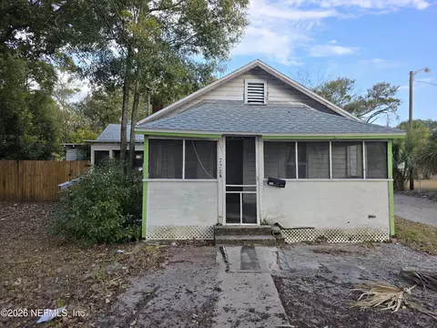 728 9th St #A&B, Fernandina Beach, FL 32034