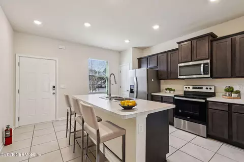 871 Gate Run Rd, Jacksonville, FL 32211