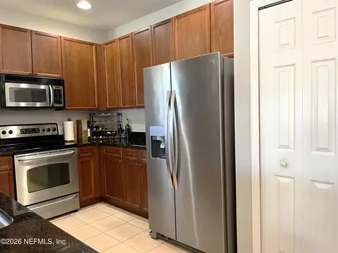 Kitchen - 435 La Travesia Flora #204, Saint Augustine, FL 32095 photo 2 of 2