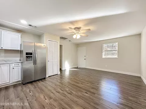 Living - 141 Paris St, Interlachen, FL 32148 photo 2 of 4
