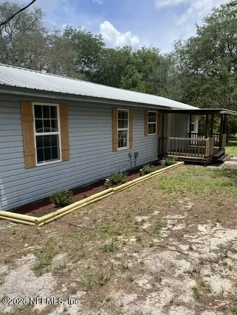 Exterior - 141 Paris St, Interlachen, FL 32148 photo 10 of 11
