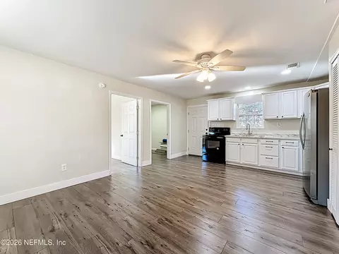 Living - 141 Paris St, Interlachen, FL 32148 photo 1 of 4