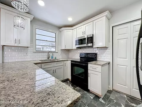 1795 Bartram Cir W, Jacksonville, FL 32207