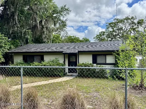 186 Little Orange Lake Dr, Hawthorne, FL 32640