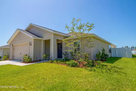 8687 Lake George Cir W, Macclenny, FL 32063
