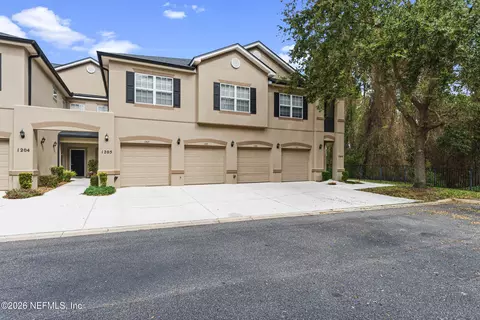 12301 Kernan Forest Blvd #1207, Jacksonville, FL 32225