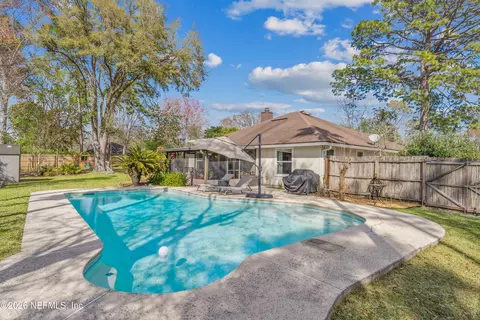 10040 Dovetail Ct S, Jacksonville, FL 32257