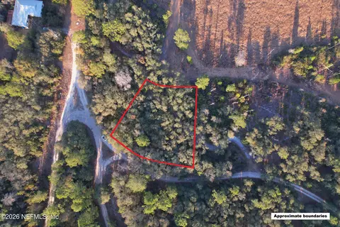 216 New York Ave, Satsuma, FL 32189