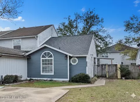 12040 Cobblewood Ln N, Jacksonville, FL 32225