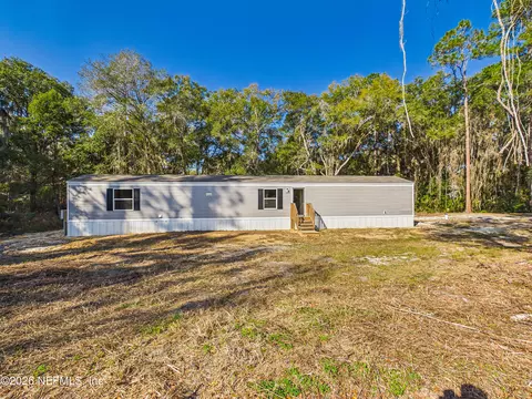 22816 SE 64th Place Ave, Hawthorne, FL 32640