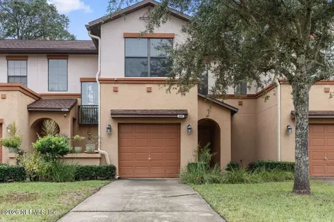 5223 Brighton Park Ln, Jacksonville, FL 32210