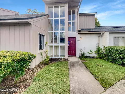 7208 Cypress Cove Rd #13, Jacksonville, FL 32244