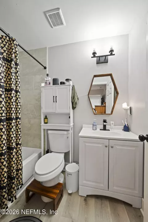 Bath - 550 E 63rd St, Jacksonville, FL 32208 photo 2 of 3