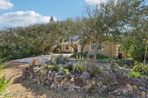 Exterior - 303 Fourteenth St, Saint Augustine, FL 32084 photo 1 of 11