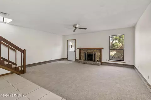 751 Egret Bluff Ln, Jacksonville, FL 32211