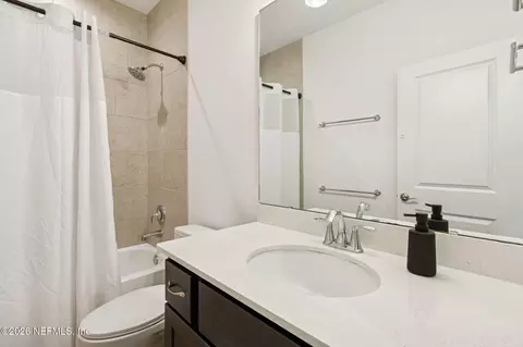 Bath - 290 Creekmore Dr, Saint Augustine, FL 32092 photo 2 of 2