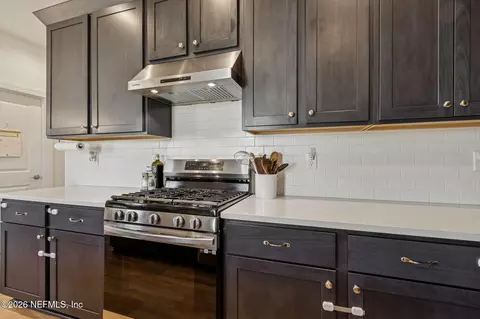 Kitchen - 290 Creekmore Dr, Saint Augustine, FL 32092 photo 5 of 6
