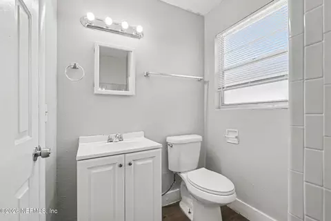 Bath - 4852 Hatteras Rd, Jacksonville, FL 32208 photo 1 of 2