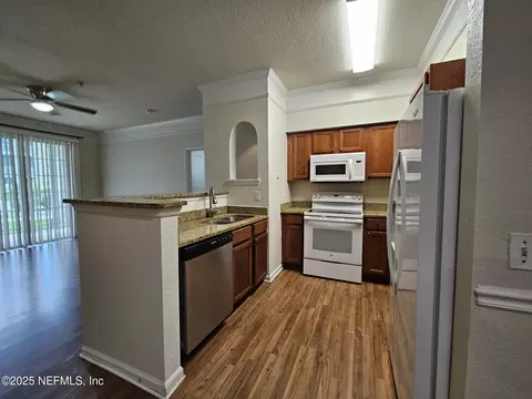 8550 Touchton Rd #218, Jacksonville, FL 32216