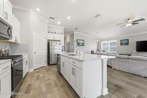 Kitchen - 53 Dovetail Cir, Saint Augustine, FL 32095 photo 2 of 4
