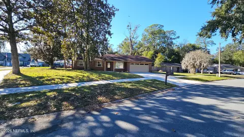 4978 Lofty Pines Cir W, Jacksonville, FL 32210
