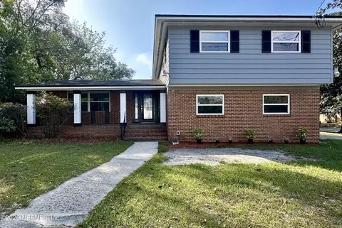 8044 Renault Dr N, Jacksonville, FL 32244