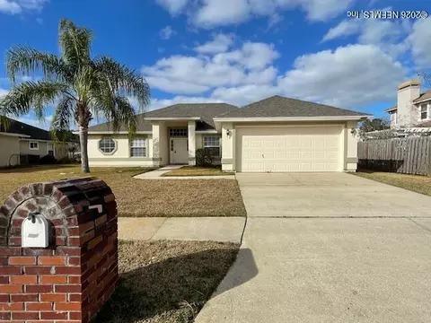5009 Grand Lakes Dr S, Jacksonville, FL 32258