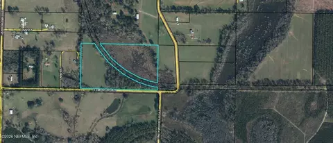 5123 Elmore Rd, Graceville, FL 32446