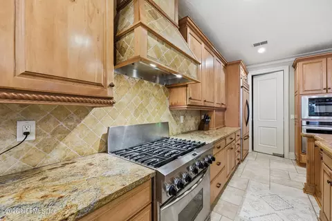 Kitchen - 7149 Middleton Ave, Saint Augustine, FL 32080 photo 6 of 12