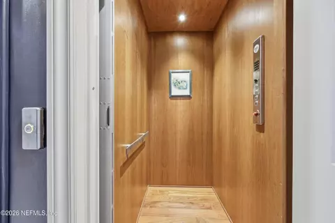 Entry Way - 7149 Middleton Ave, Saint Augustine, FL 32080 photo 5 of 13