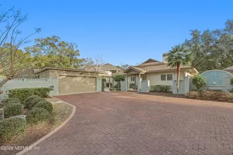 10126 W Courtyards Pl, Jacksonville, FL 32256