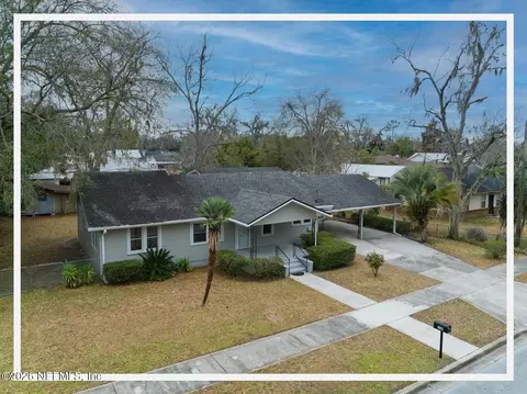 330 S 4th St, Macclenny, FL 32063