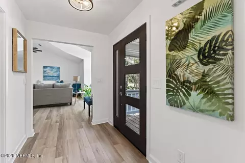 Entry Way - 504 Twenty-third St, Saint Augustine, FL 32084 photo 6 of 9