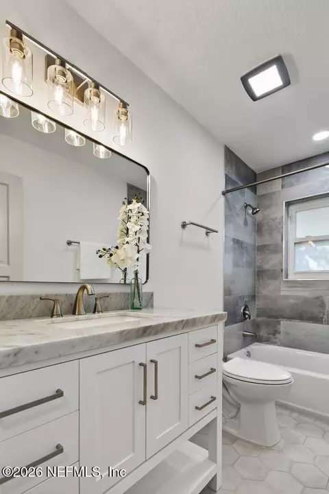 Bath - 504 Twenty-third St, Saint Augustine, FL 32084 photo 2 of 12