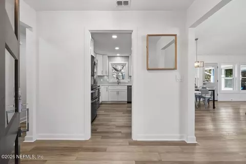 Entry Way - 504 Twenty-third St, Saint Augustine, FL 32084 photo 2 of 9