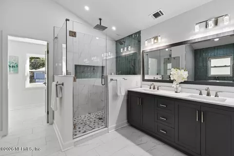 Bath - 504 Twenty-third St, Saint Augustine, FL 32084 photo 6 of 12