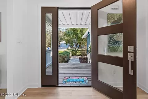 Entry Way - 504 Twenty-third St, Saint Augustine, FL 32084 photo 3 of 9