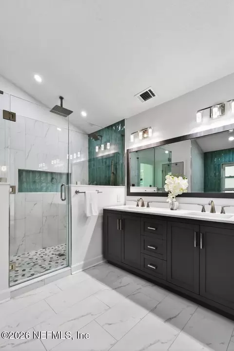 Bath - 504 Twenty-third St, Saint Augustine, FL 32084 photo 7 of 12