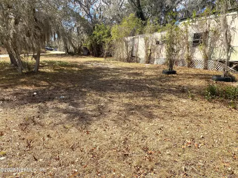 127 Riverside Trl, Satsuma, FL 32189