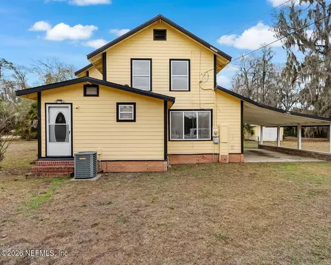 172 W Mciver Ave, Macclenny, FL 32063