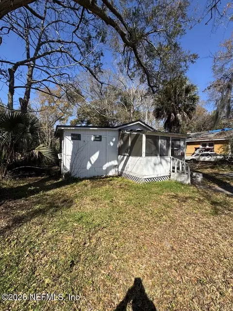 Exterior - 1767 Broadway Ave, Jacksonville, FL 32209 photo 2 of 3