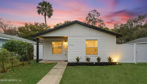 1931 Francis Ave, Atlantic Beach, FL 32233