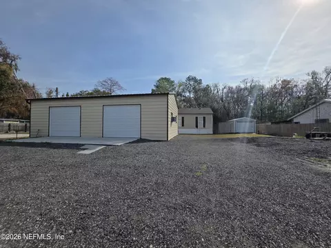 546 Jack Ln, Satsuma, FL 32189