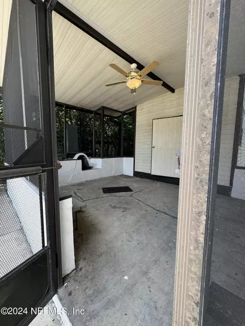 Exterior - 3842 Ruby Dr W, Jacksonville, FL 32246 photo 2 of 9