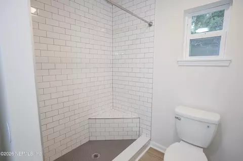 Bath - 44259 Artesian Blvd, Callahan, FL 32011 photo 2 of 5
