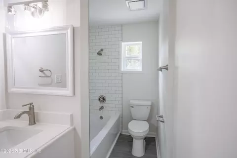 Bath - 44259 Artesian Blvd, Callahan, FL 32011 photo 4 of 5