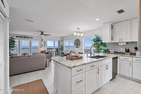 2 10th St #6, Saint Augustine Beach, FL 32080
