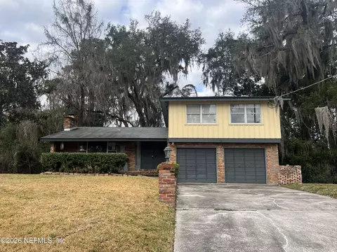 1742 Memory Ln, Jacksonville, FL 32210